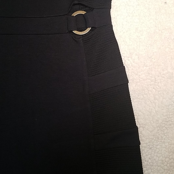 Dress - Picture 2 of 9